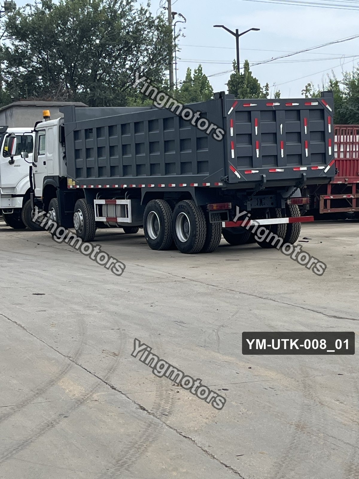 Used HOWO Dump Truck (White / Grey)